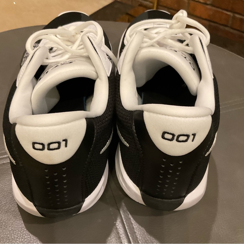 NWOT Nike Men's Black and White Air Zoom G.T. Cut Academy Athletic Shoes - Picture 8 of 8